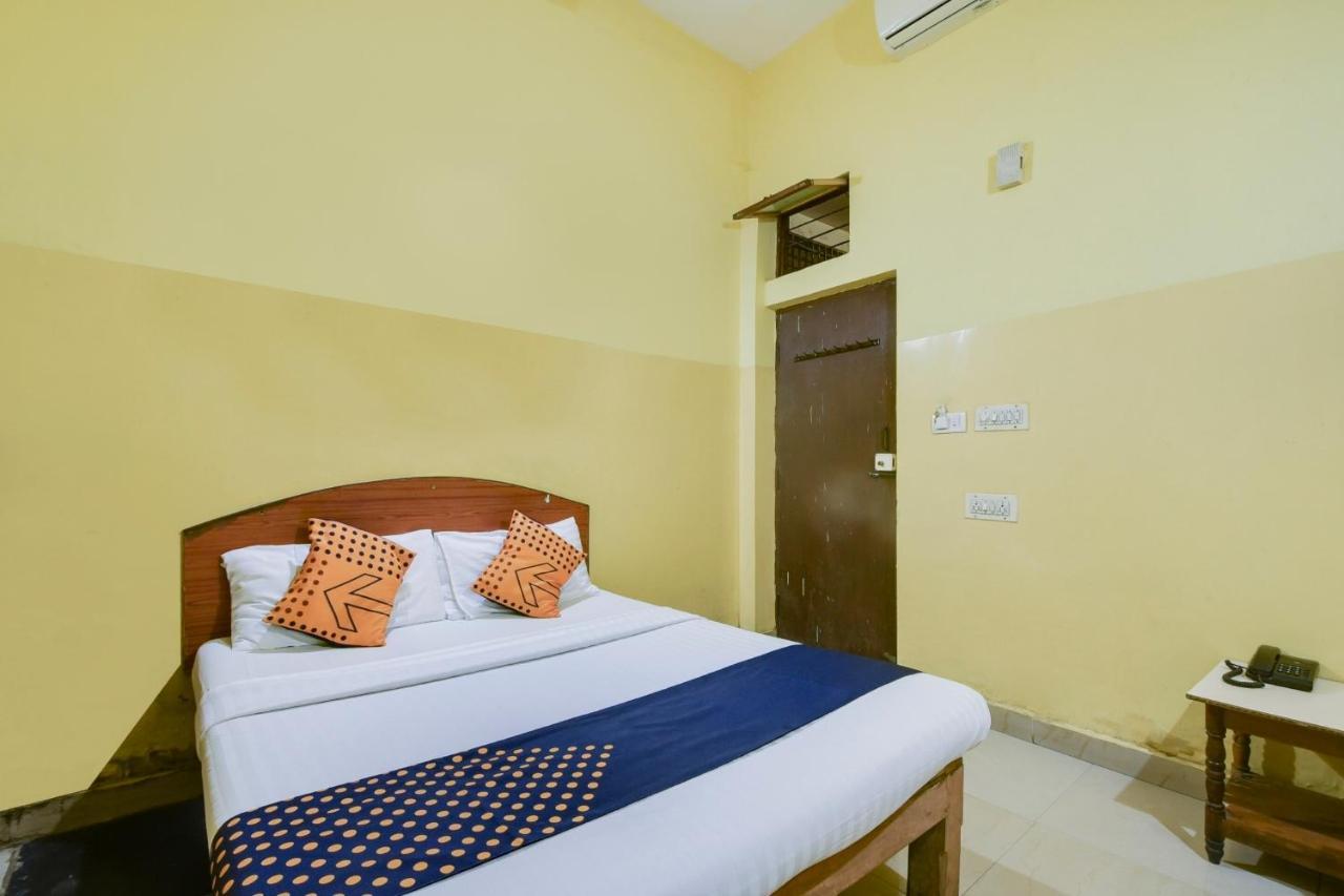 Spot On 74228 Galaxy Comforts Hotel Narasimharaja Puram Exterior photo