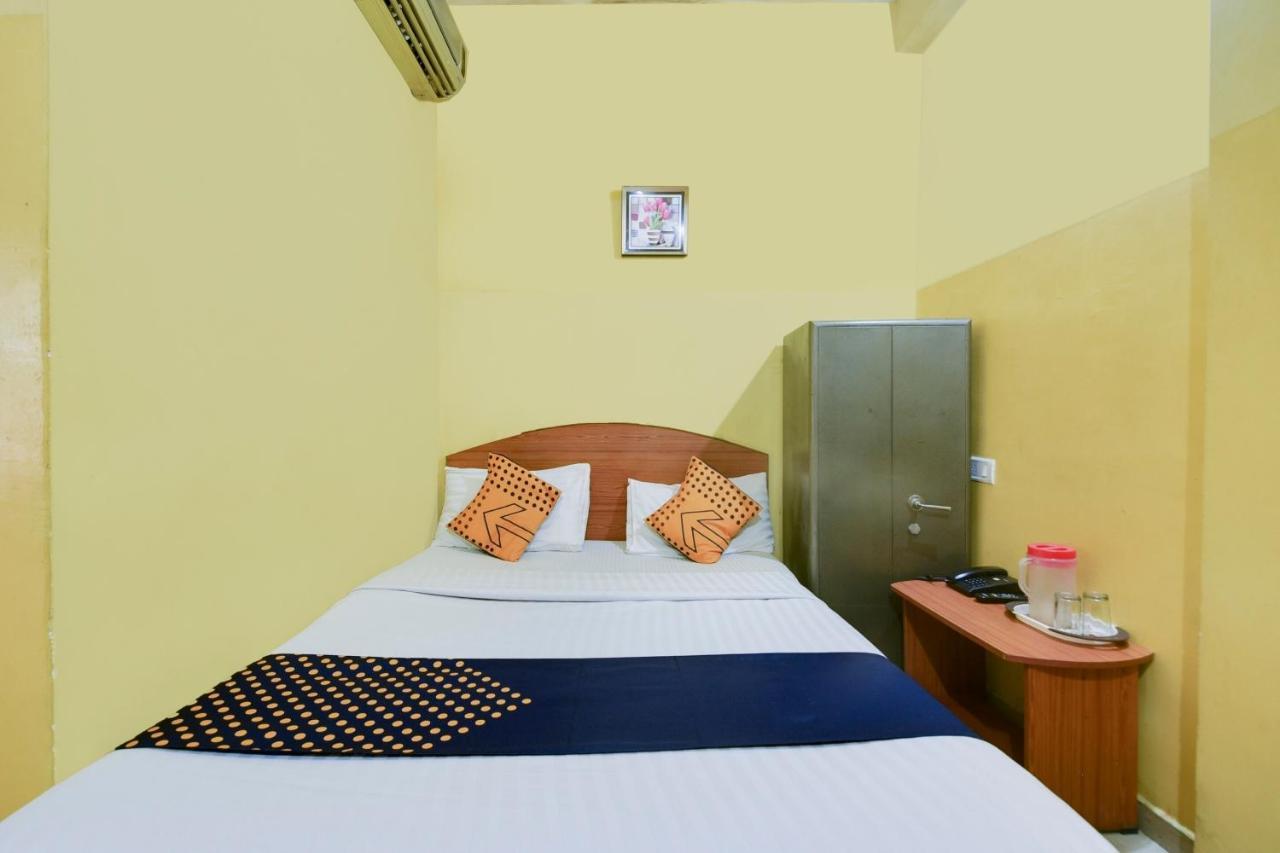 Spot On 74228 Galaxy Comforts Hotel Narasimharaja Puram Exterior photo